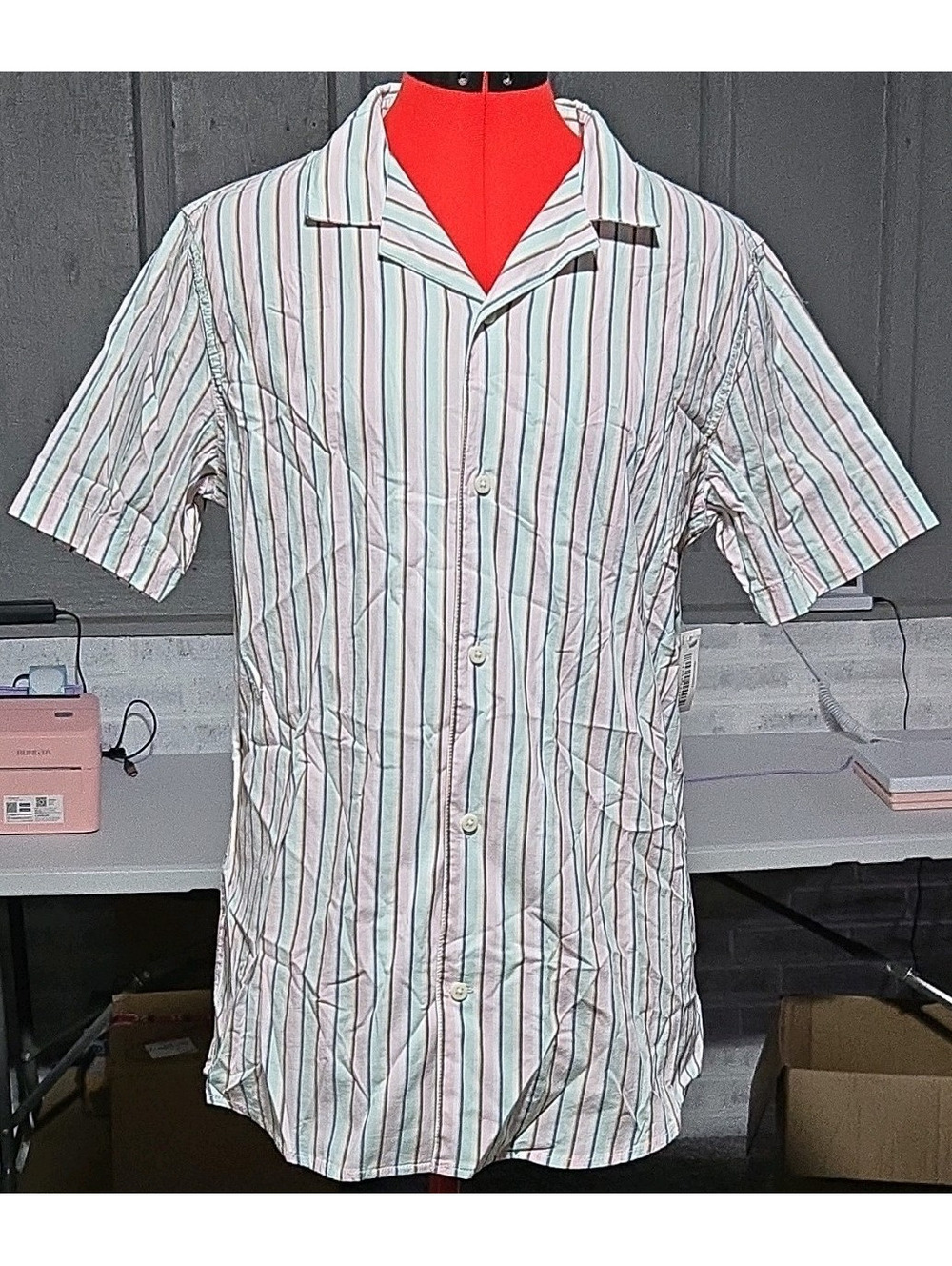 Amazon Essentials Men's Slim Fit Striped Short Sleeve Button-Up Shirt S White